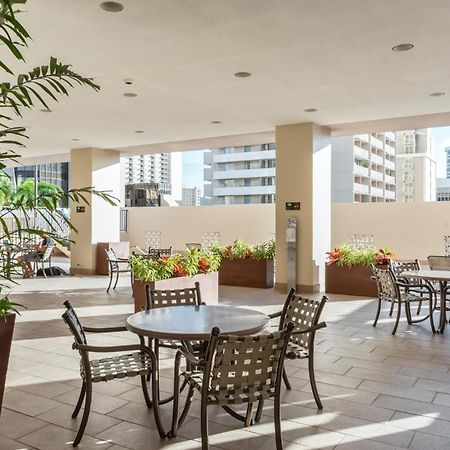 Private One Bedroom Condo, With Corporate Rental Car Savings Code Included, Free Onsite Parking โฮโนลูลู ภายนอก รูปภาพ