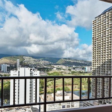 Private One Bedroom Condo, With Corporate Rental Car Savings Code Included, Free Onsite Parking โฮโนลูลู ภายนอก รูปภาพ