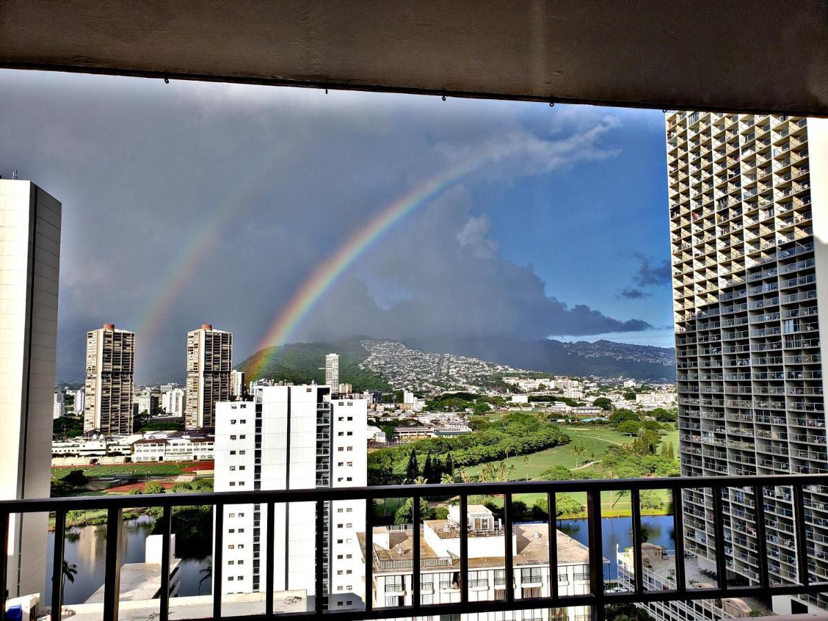 Private One Bedroom Condo, With Corporate Rental Car Savings Code Included, Free Onsite Parking โฮโนลูลู ภายนอก รูปภาพ